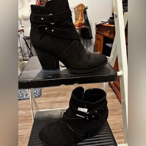 Elegant Black Ankle Booties